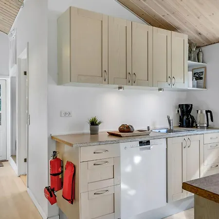 بيت للعطل Hojby 9 *