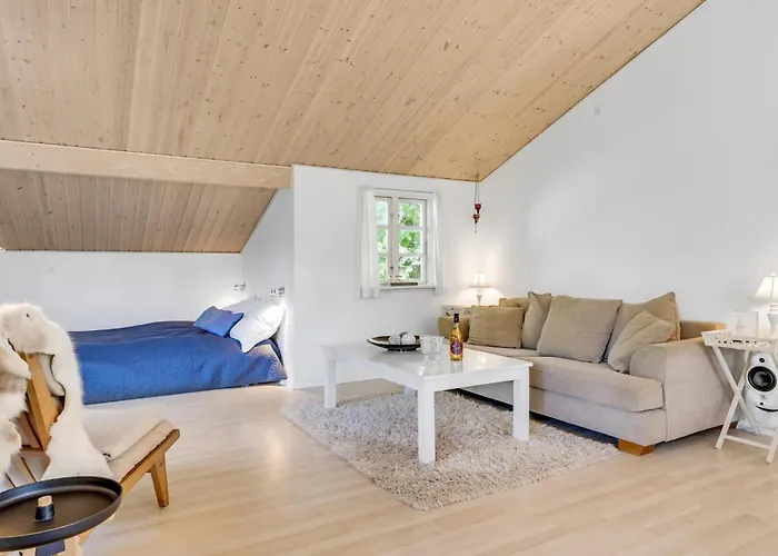 Semesterbostad Holiday Home Hojby 9 Højby