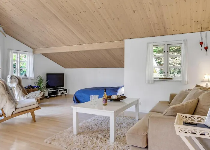 Holiday Home Hojby 9 * Højby