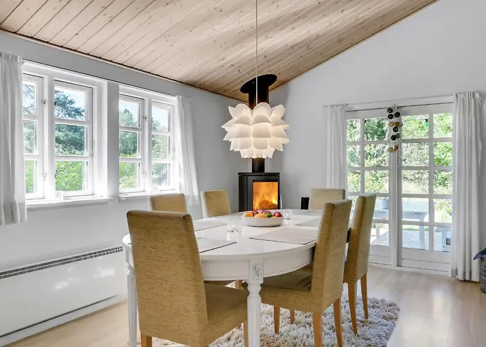 Semesterbostad Holiday Home Hojby 9 Højby