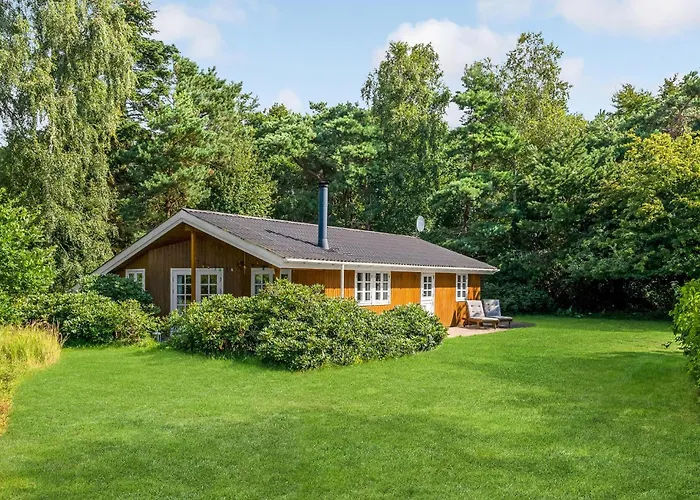 Holiday Home Hojby 9 Højby