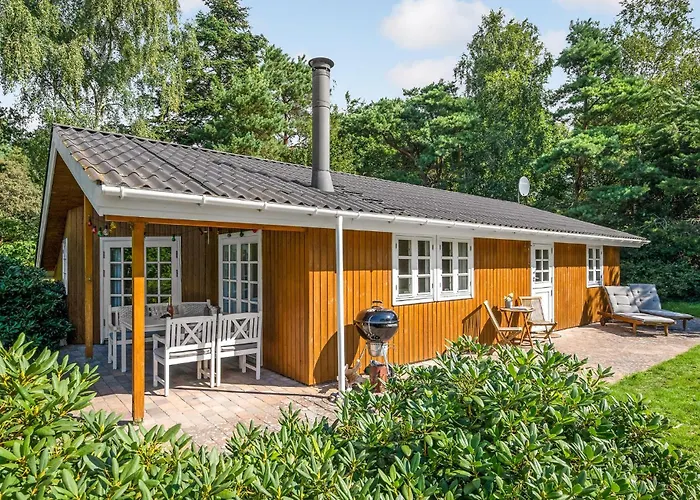 Holiday Home Hojby 9 * Højby